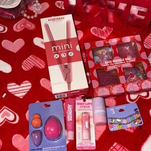 COVERGIRL Lip Sleeping Mask and Lip Balm Set